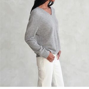 Jenni Kayne Flynn 100% Cashmere V-Neck Sweater